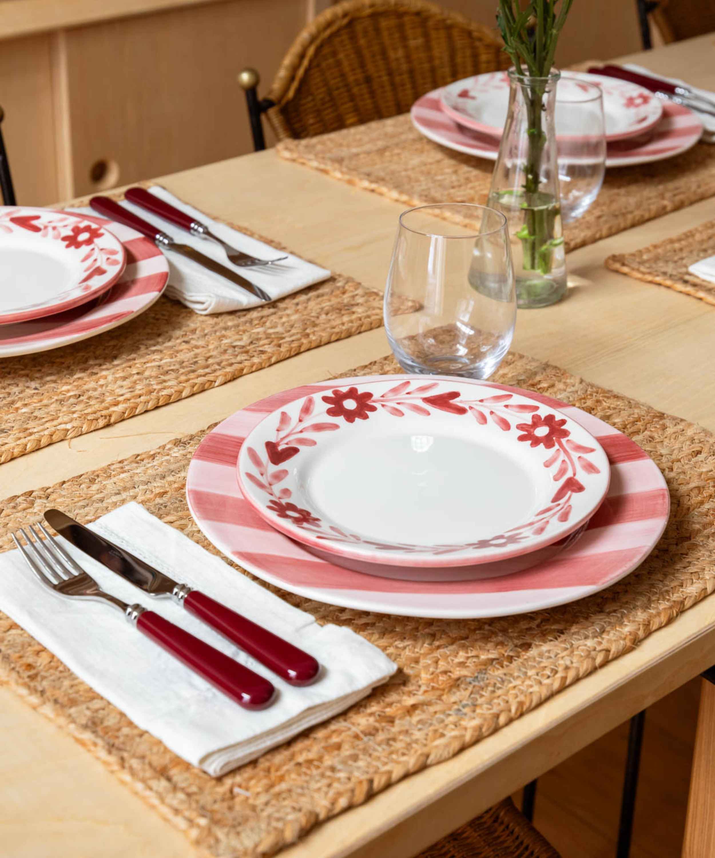 The Red Set | 8-Pieces